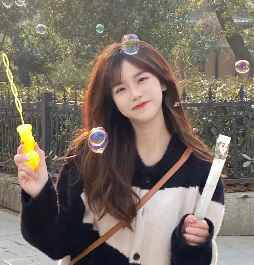 刚重生就把未来老婆吓晕了